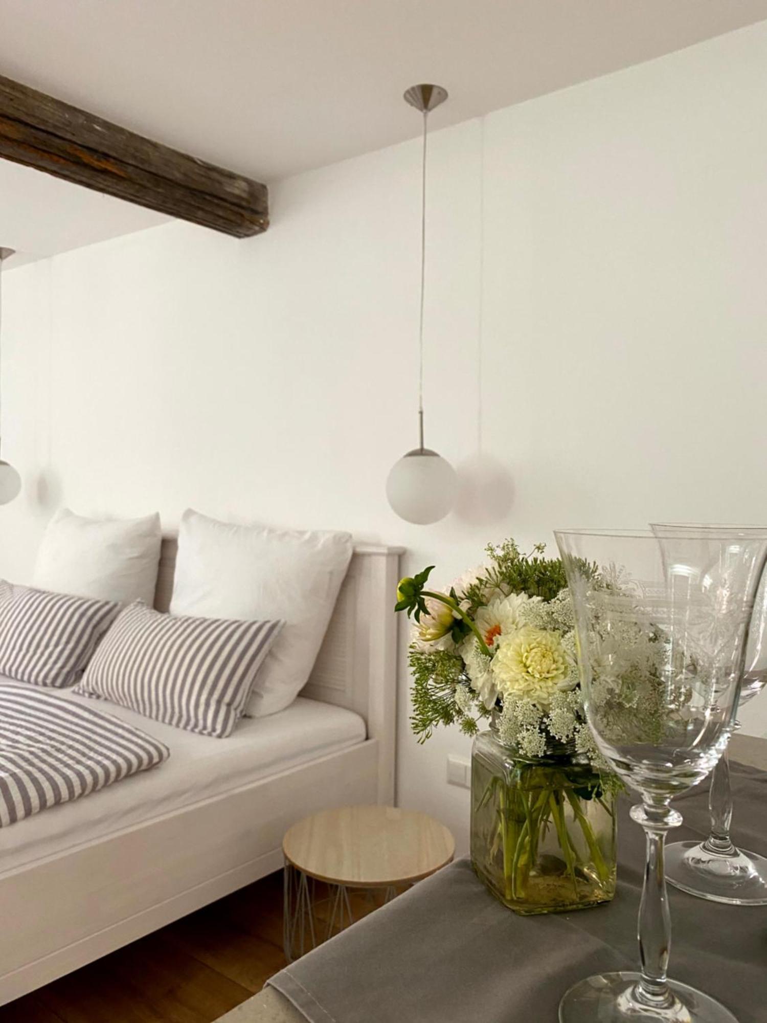 Sonnenhof 1737 - Ferienzimmer & Apartments Barbelroth エクステリア 写真