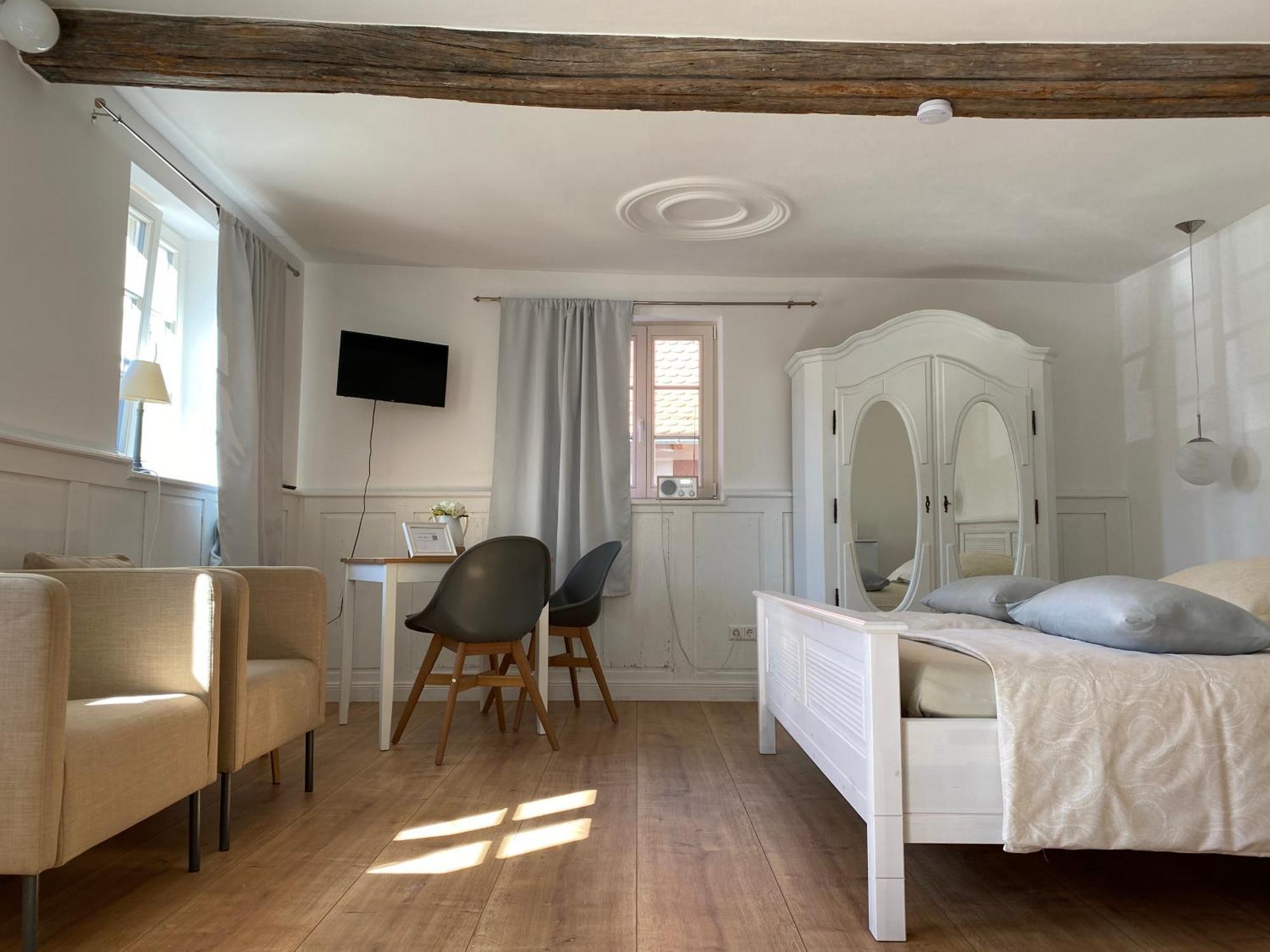 Sonnenhof 1737 - Ferienzimmer & Apartments Barbelroth エクステリア 写真